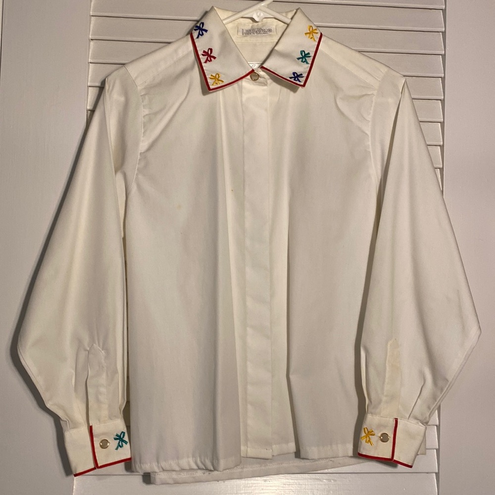 Foxcroft dressy white blouse, decorated collar and cuffs. Long sleeve.